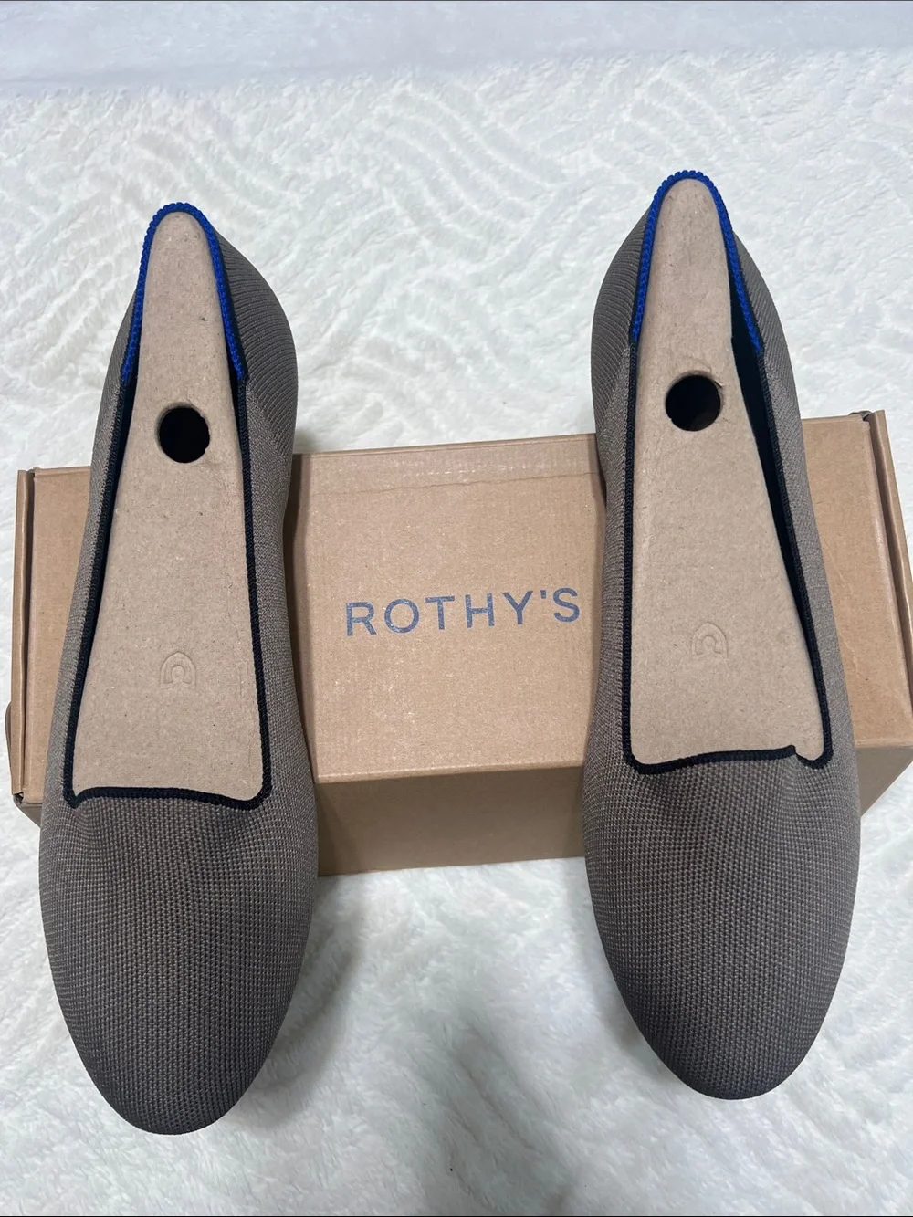 Rothys neutral sustainable happy